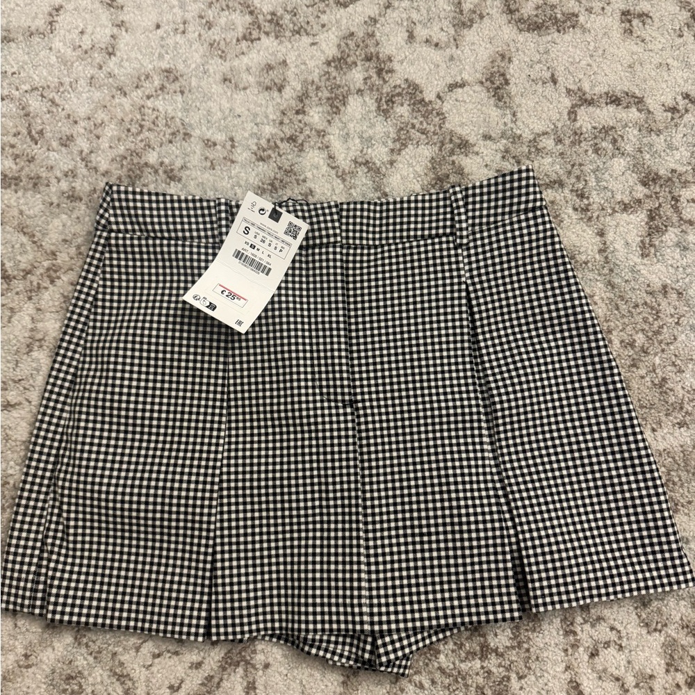 NWT Zara Black and White Checkered Mini Skort